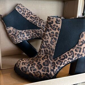 Gibson Latmer, size 7.5 , bootie Boots